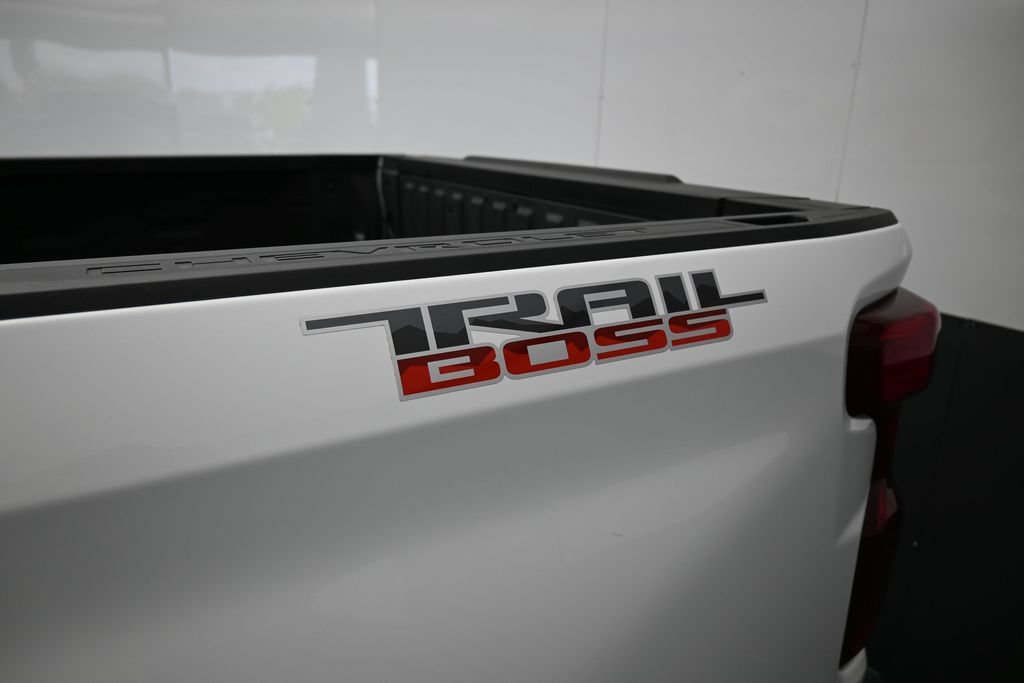 Used 2024 Chevrolet Silverado 1500 Custom Trail Boss AWD/4WD image 41