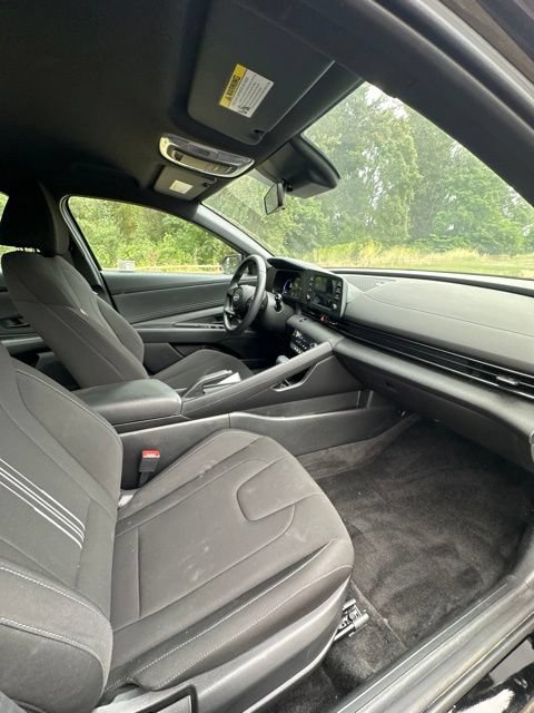 Certified 2025 Hyundai Elantra Sport FWD image 24