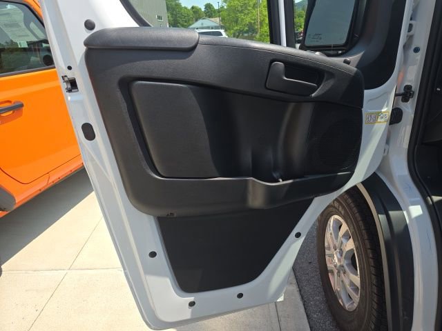 New 2025 RAM ProMaster 2500 w/ Quick Order Package 22G SLT image 10