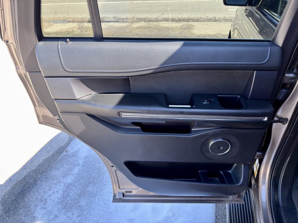 Used 2019 Ford Expedition XLT image 31