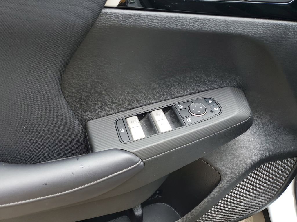 Used 2023 Mitsubishi Outlander ES FWD image 19