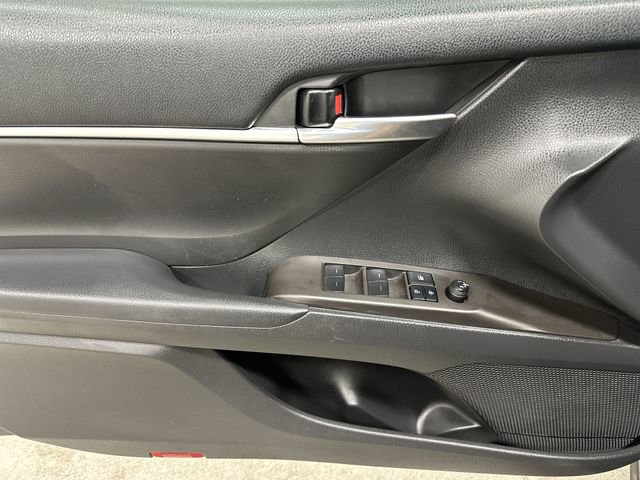 Used 2023 Toyota Camry SE FWD image 16