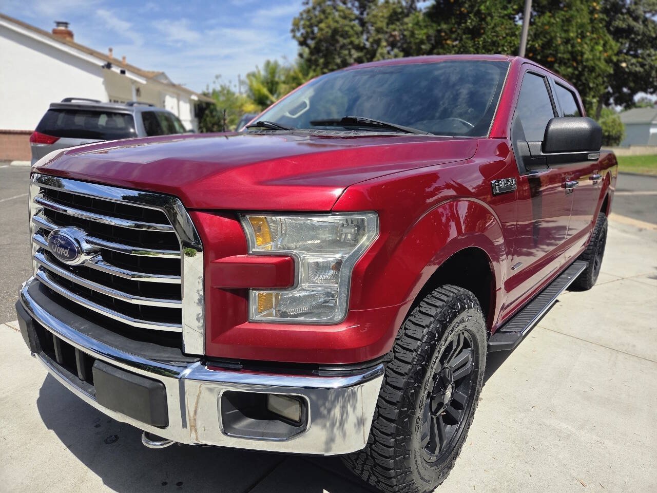 Used 2015 Ford F150 XLT w/ Equipment Group 301A Mid AWD/4WD image 11