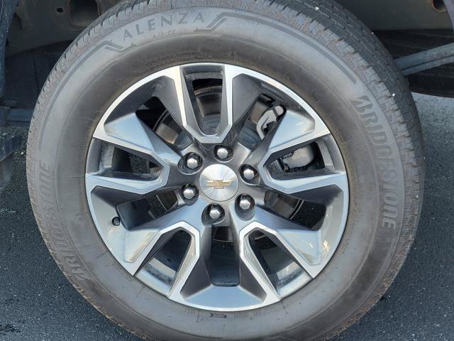 Used 2024 Chevrolet Silverado 1500 LT AWD/4WD image 5