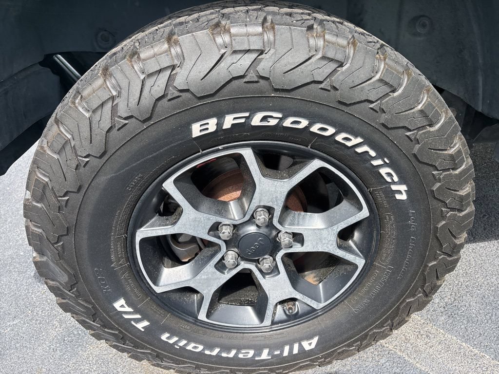Used 2018 Jeep Wrangler Unlimited Rubicon AWD/4WD image 16
