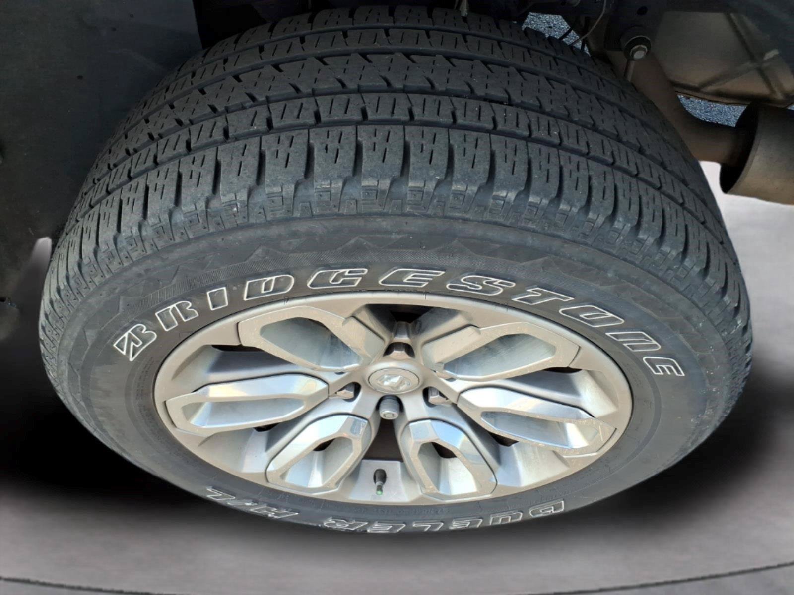 Used 2023 RAM 1500 Laramie AWD/4WD image 12