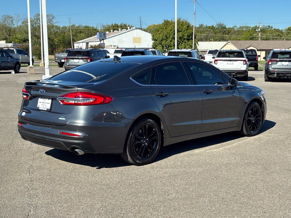 Used 2020 Ford Fusion SE w/ Equipment Group 151A FWD image 3