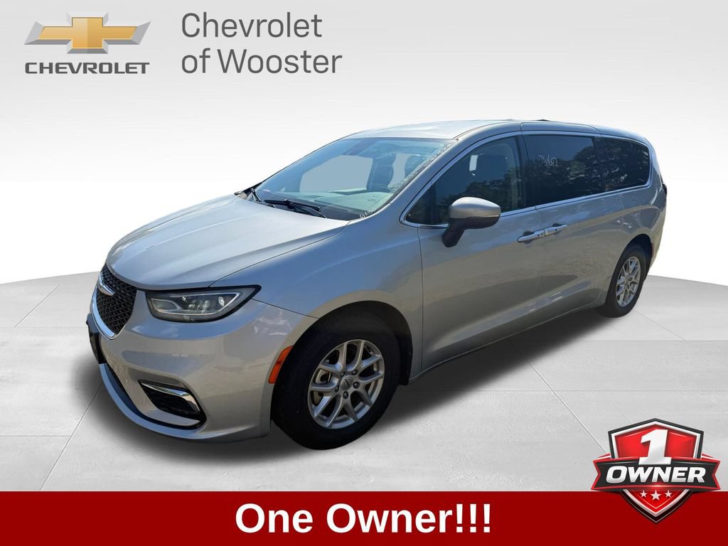 Used 2023 Chrysler Pacifica Touring-L