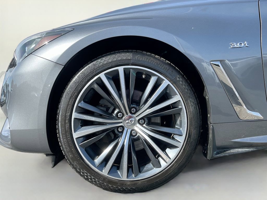 Used 2019 INFINITI Q60 3.0t Luxe w/ Essential Package image 32