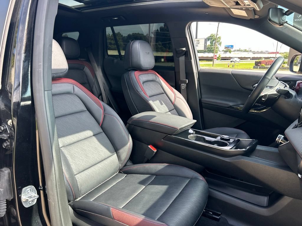 Used 2025 Chevrolet Equinox RS w/ Convenience Package III FWD image 19