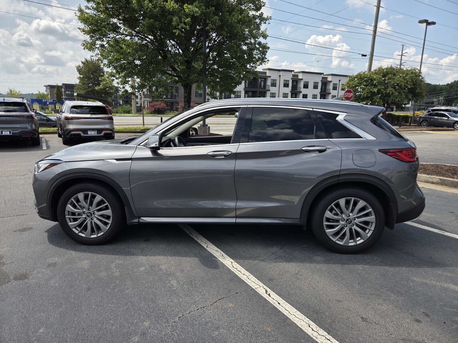 Used 2023 INFINITI QX50 Luxe FWD image 9