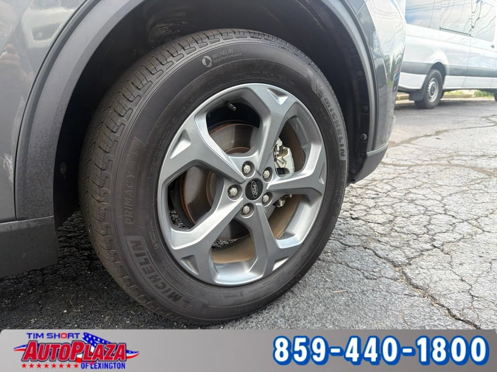 Used 2025 Ford Escape ST-Line AWD/4WD image 6