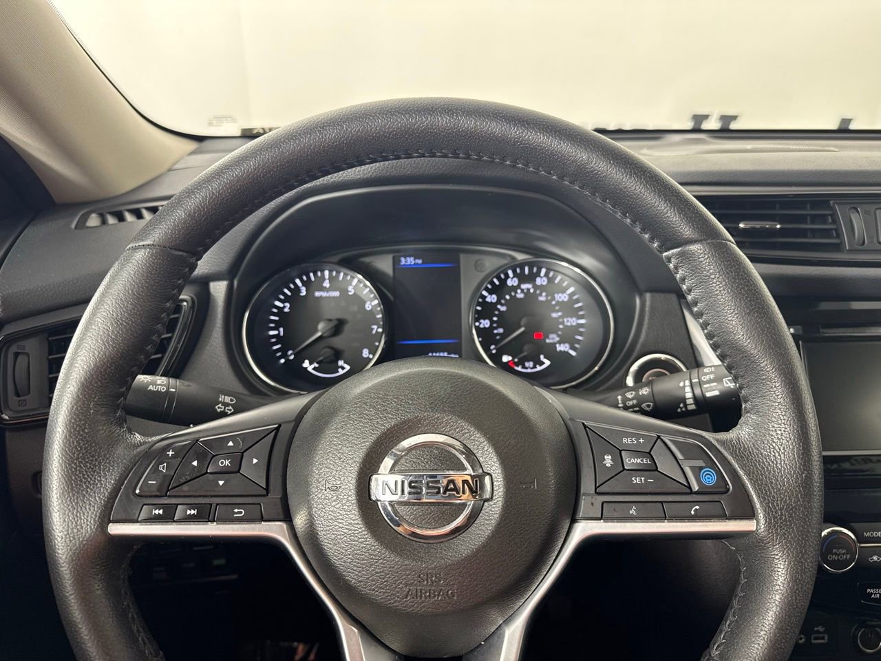 Used 2019 Nissan Rogue SV w/ Sun & Sound Touring Package image 13