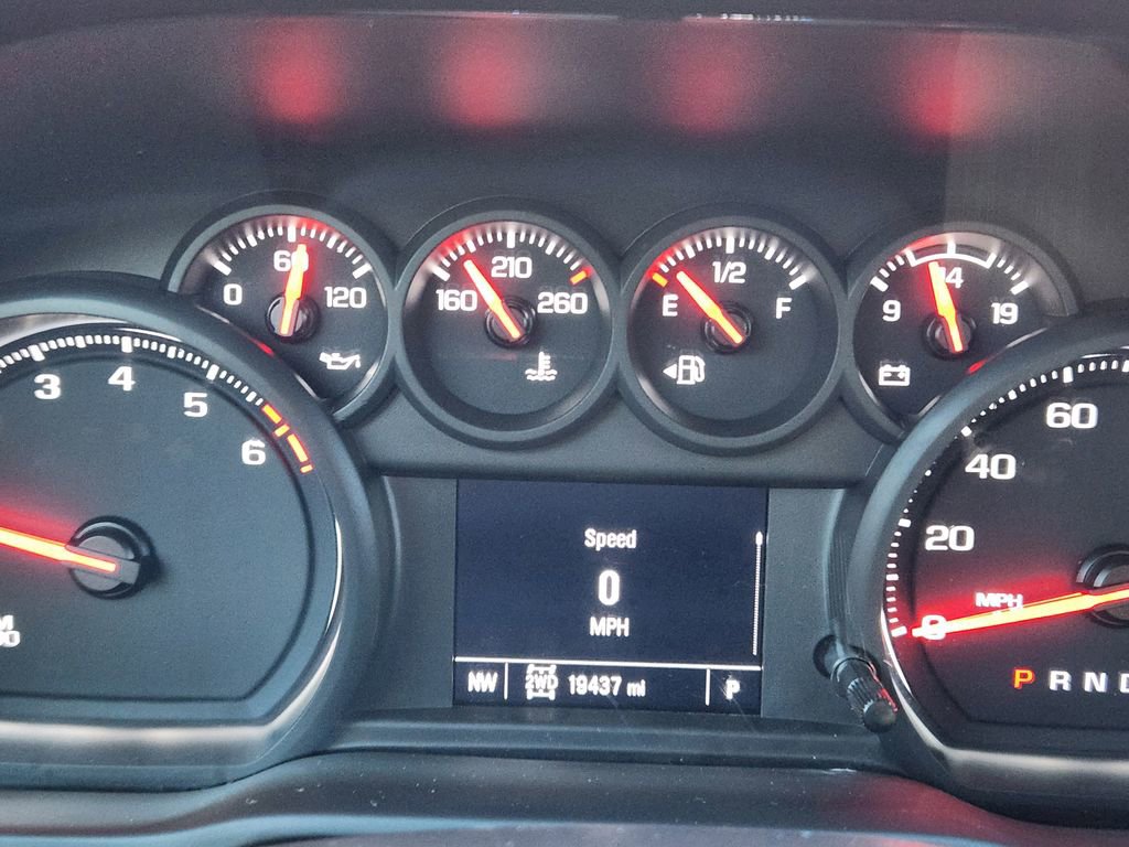 Used 2024 Chevrolet Silverado 1500 Custom Trail Boss w/ LPO, Dark Essentials Package image 18