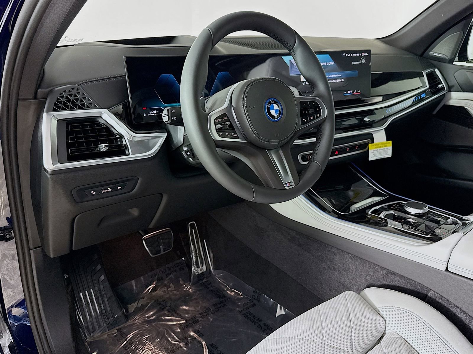New 2026 BMW X5 xDrive50e w/ M Sport Package AWD/4WD image 9