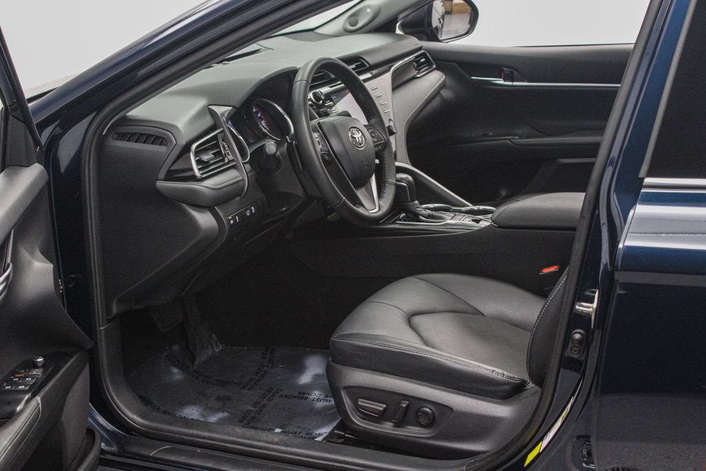 Used 2020 Toyota Camry XSE FWD image 19