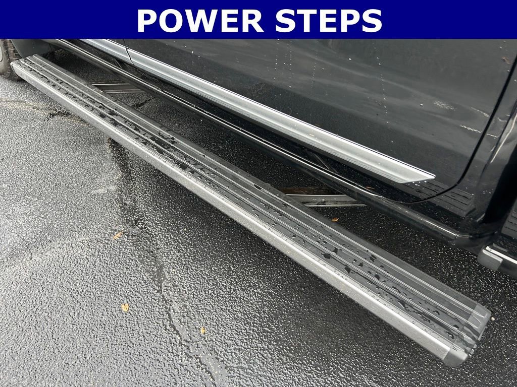 Used 2024 Chevrolet Silverado 1500 High Country image 8