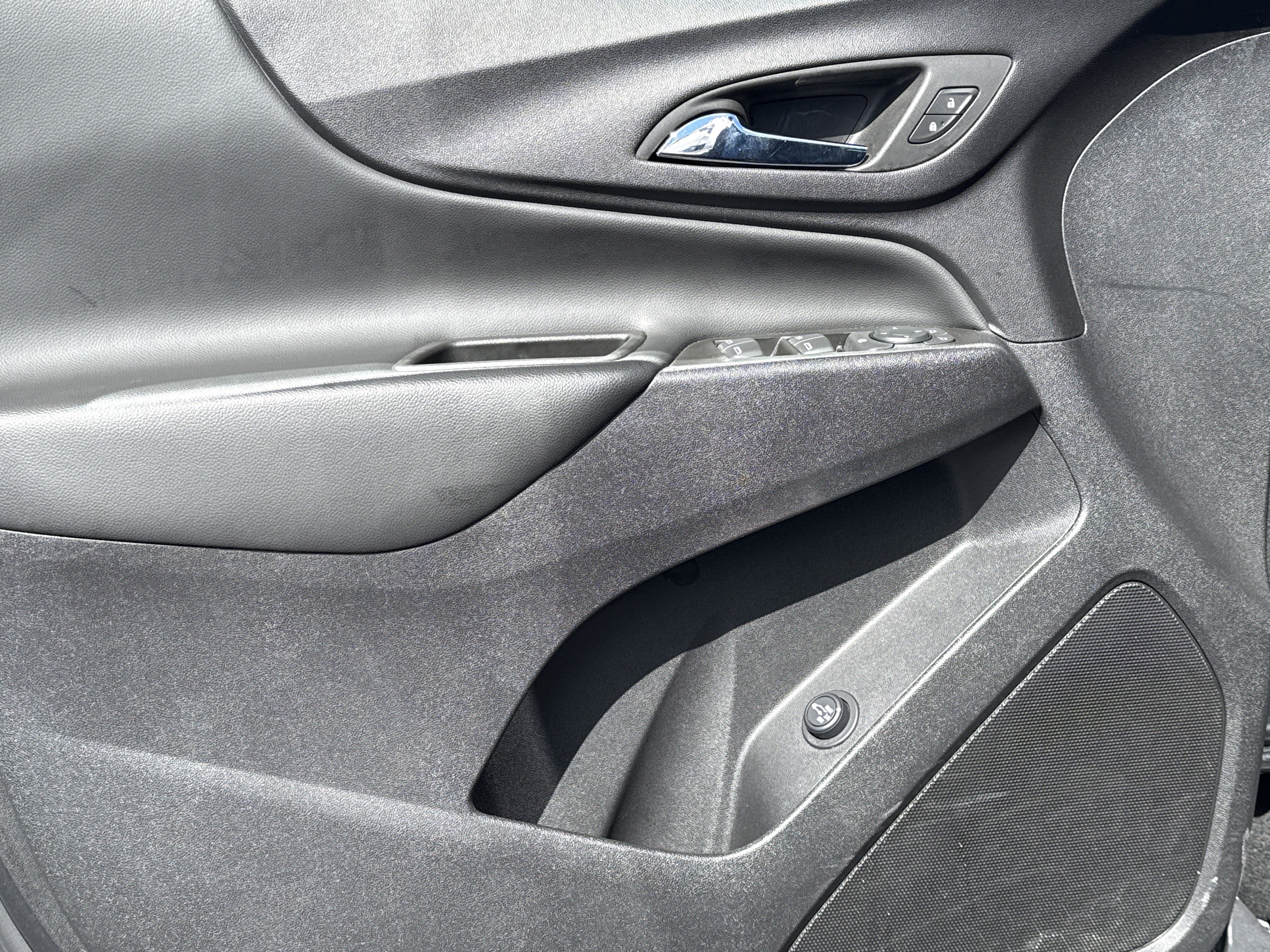 Used 2023 Chevrolet Equinox LT image 14