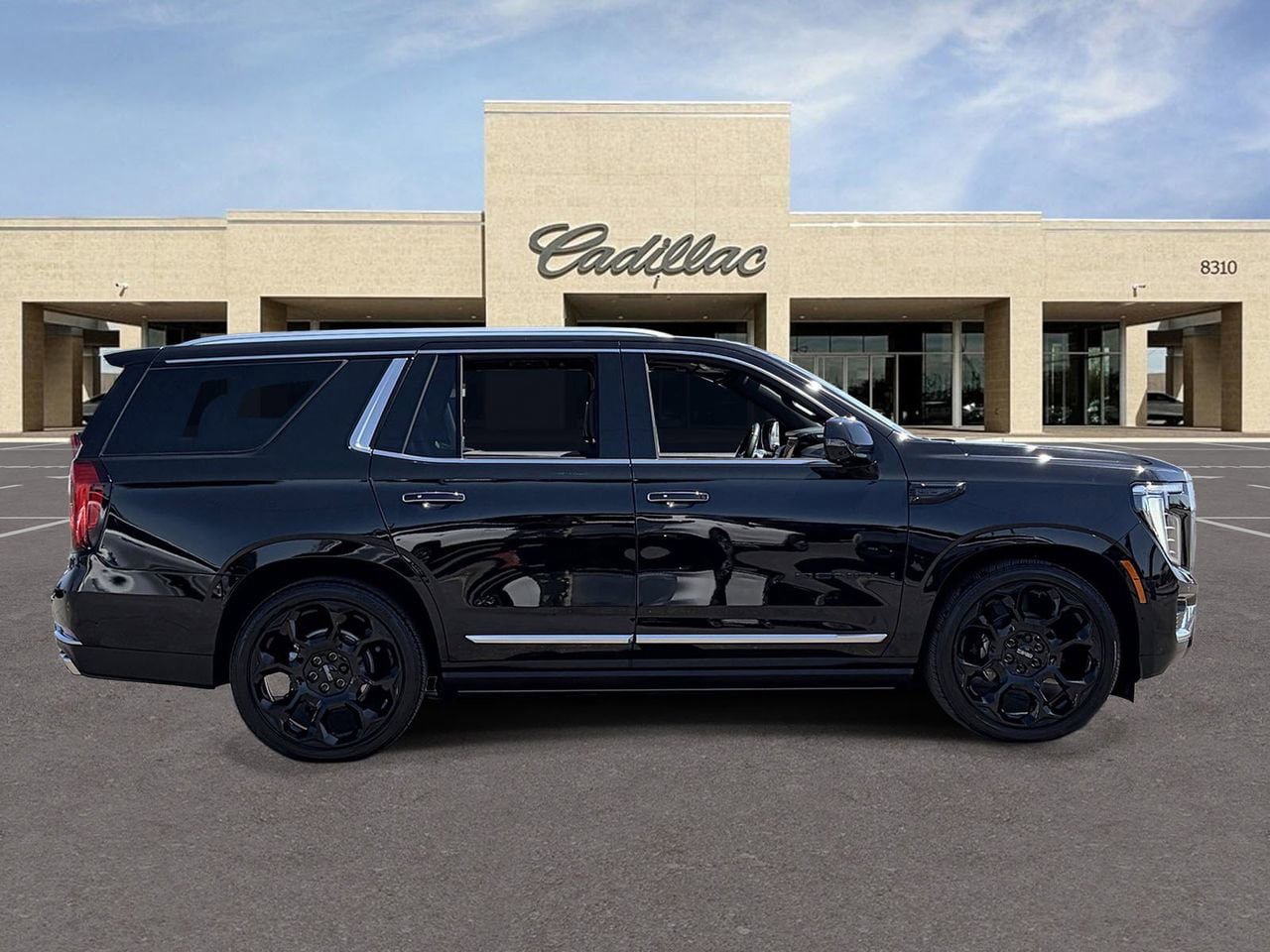 Used 2025 GMC Yukon Denali w/ Denali Reserve Package AWD/4WD image 4