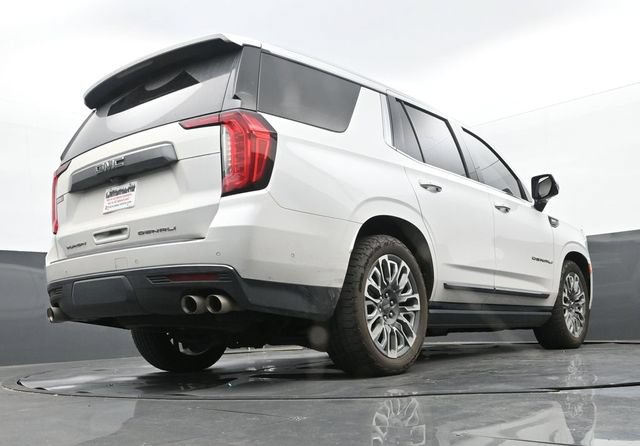 Used 2023 GMC Yukon Denali Ultimate AWD/4WD image 11