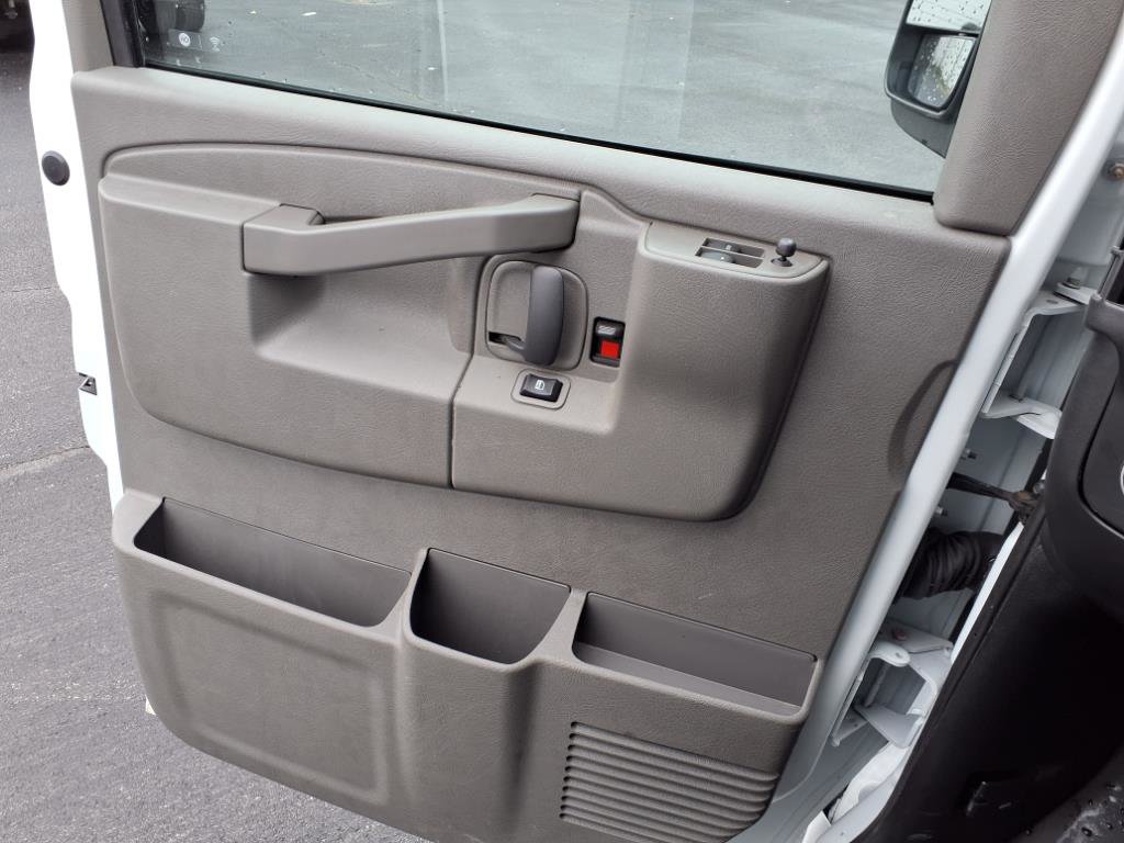 Used 2023 Chevrolet Express 3500 LS image 8