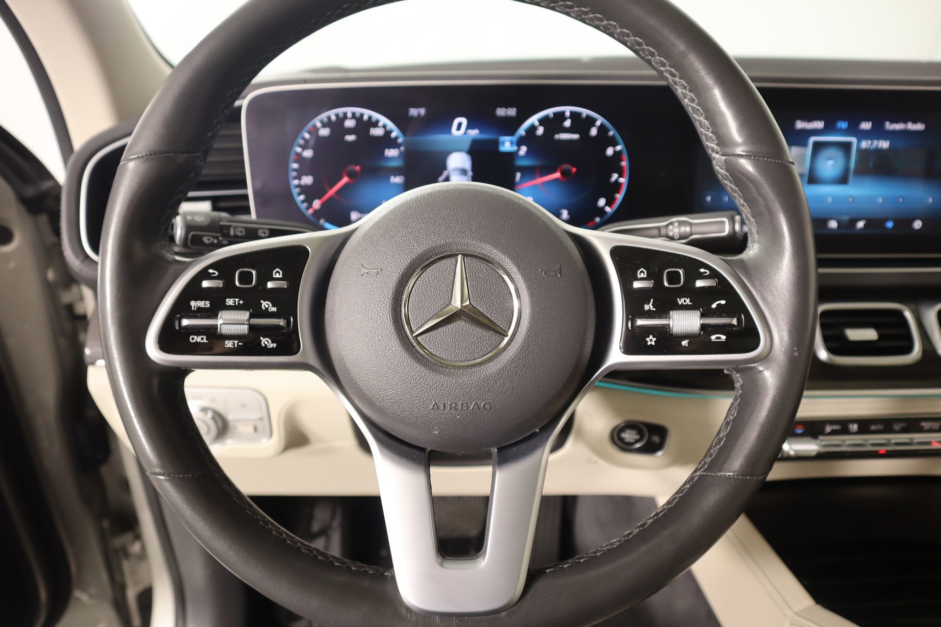 Used 2020 Mercedes-Benz GLE 350 4MATIC image 3