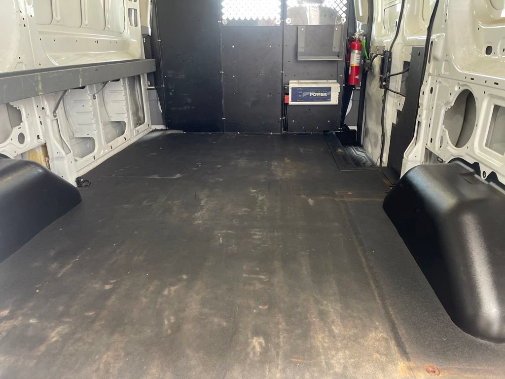 Used 2017 Ford Transit 150 130 Low Roof RWD image 19