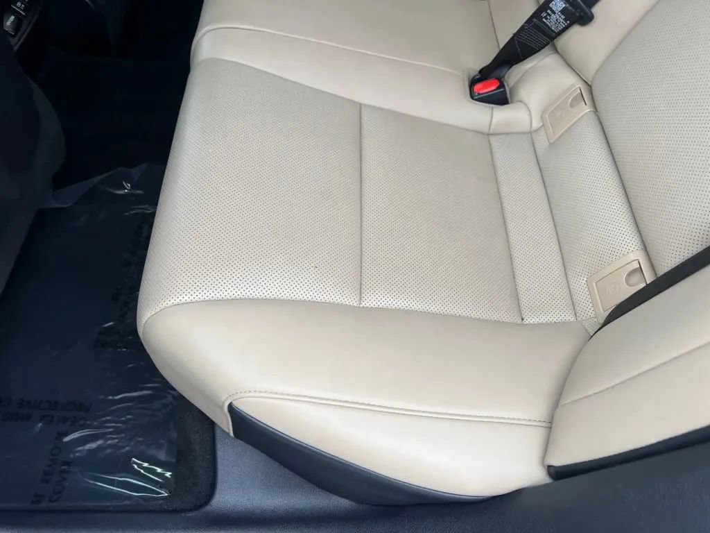 Used 2020 Lexus ES 350 w/ Premium Package FWD image 23