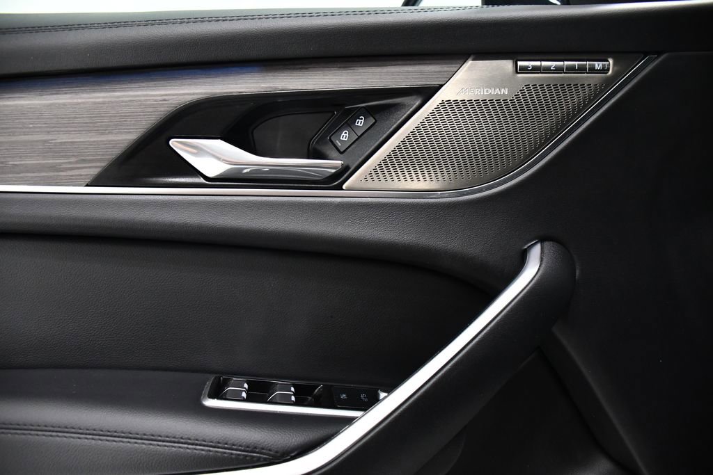 Used 2023 Jaguar F-PACE S AWD/4WD image 17