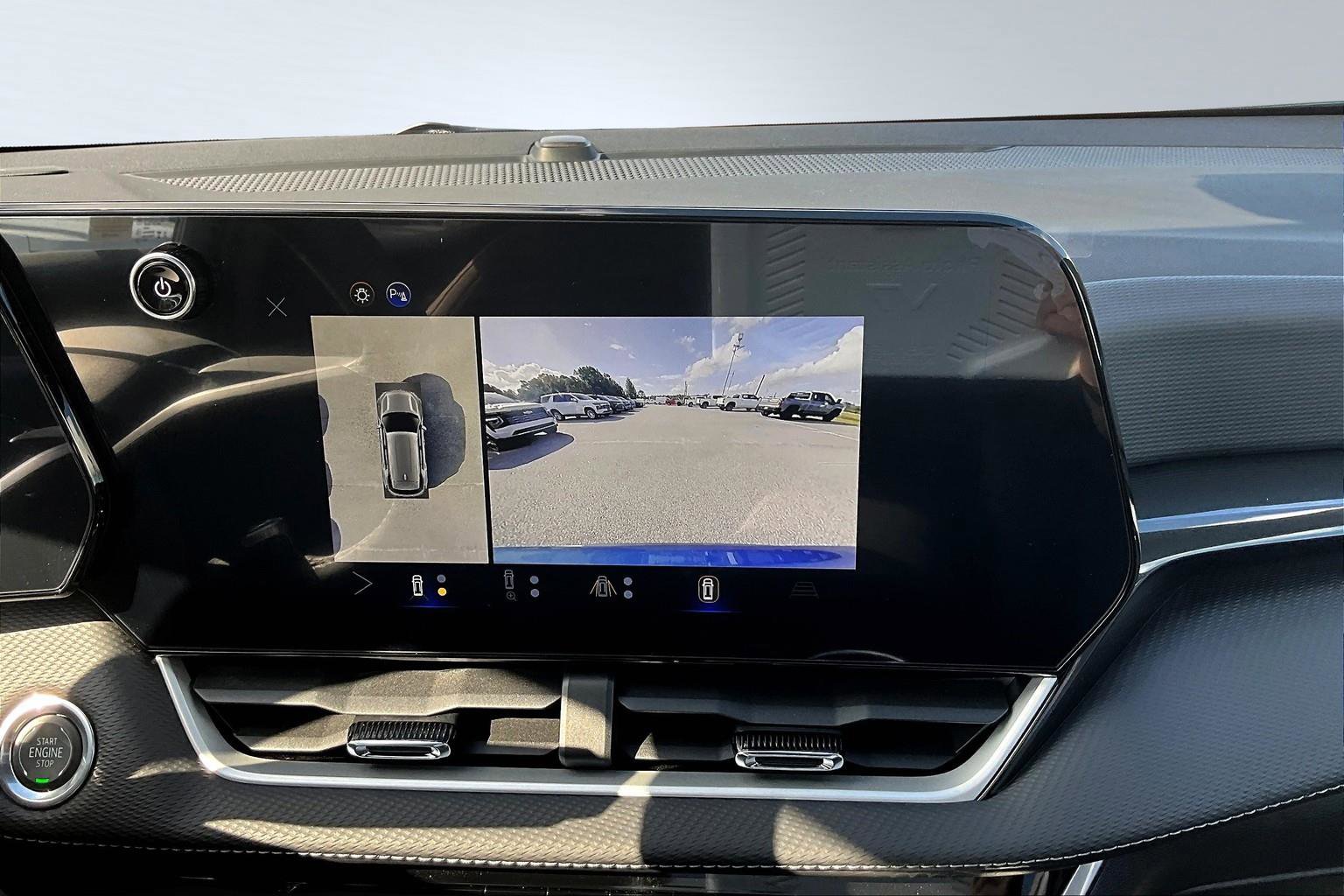 New 2026 Chevrolet Equinox LT w/ Convenience Package II image 10