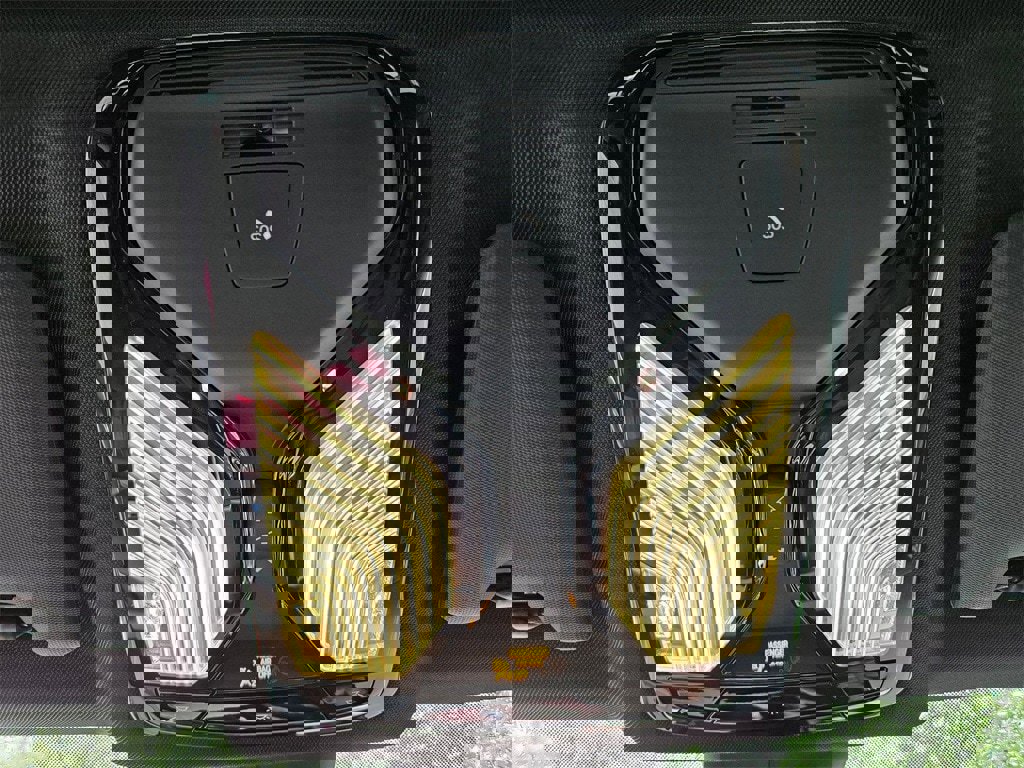 New 2025 BMW 330i xDrive Sedan w/ Premium Package image 19