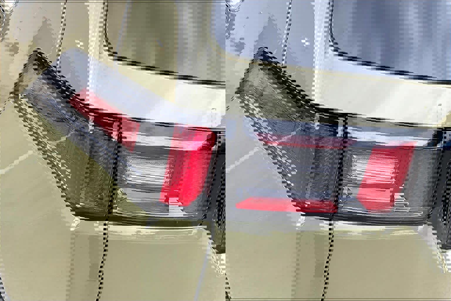 New 2026 Jeep Cherokee Overland w/ Advanced Pro Tech Group image 14