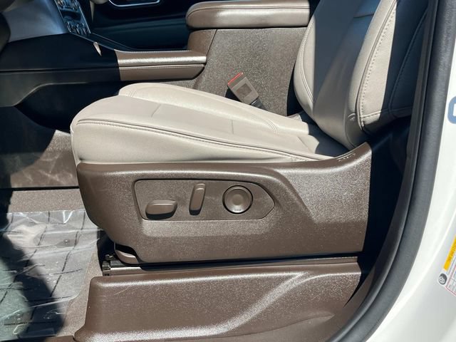 Used 2023 GMC Yukon XL SLT w/ SLT Premium Package AWD/4WD image 32