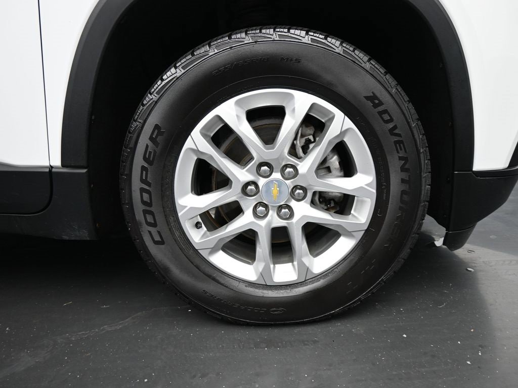 Used 2021 Chevrolet Traverse LS image 10
