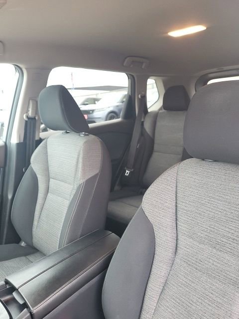 Used 2021 Nissan Rogue S image 10