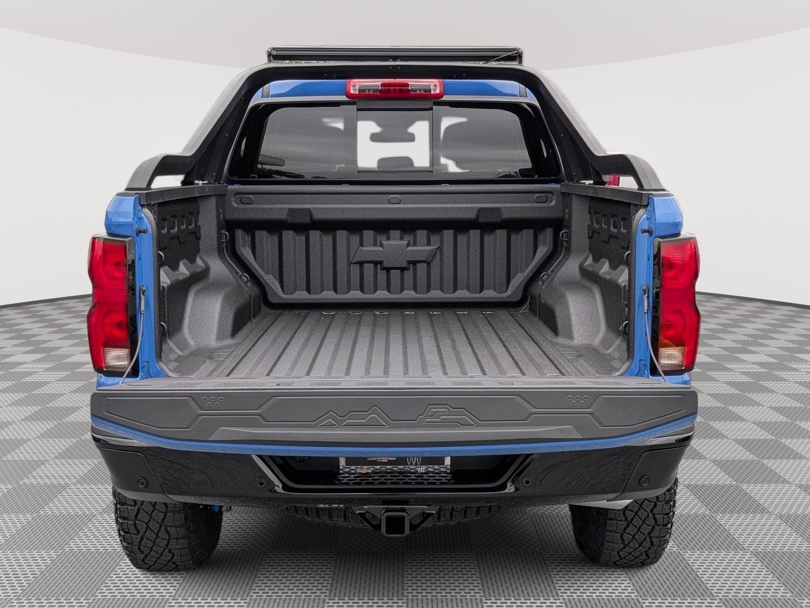 Used 2026 Chevrolet Colorado ZR2 w/ Midnight Edition AWD/4WD image 15
