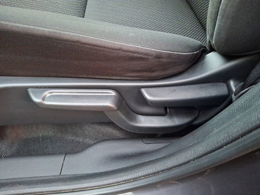 Used 2017 Honda HR-V EX image 12