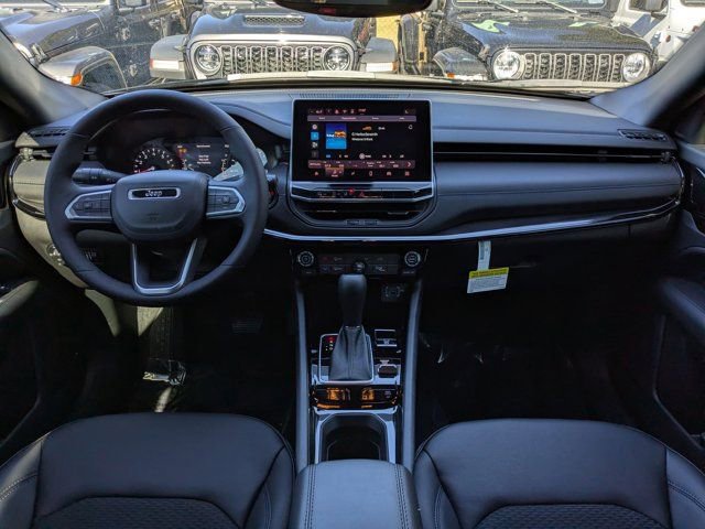 New 2026 Jeep Compass Latitude image 14