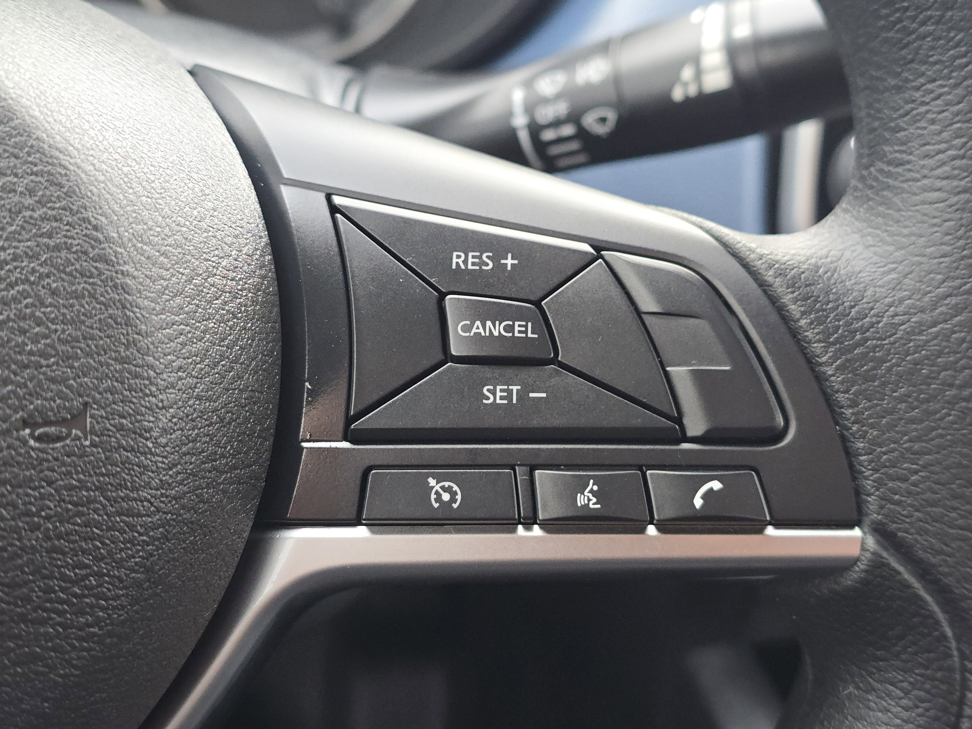 Used 2025 Nissan Versa SV w/ Trunk Package image 26