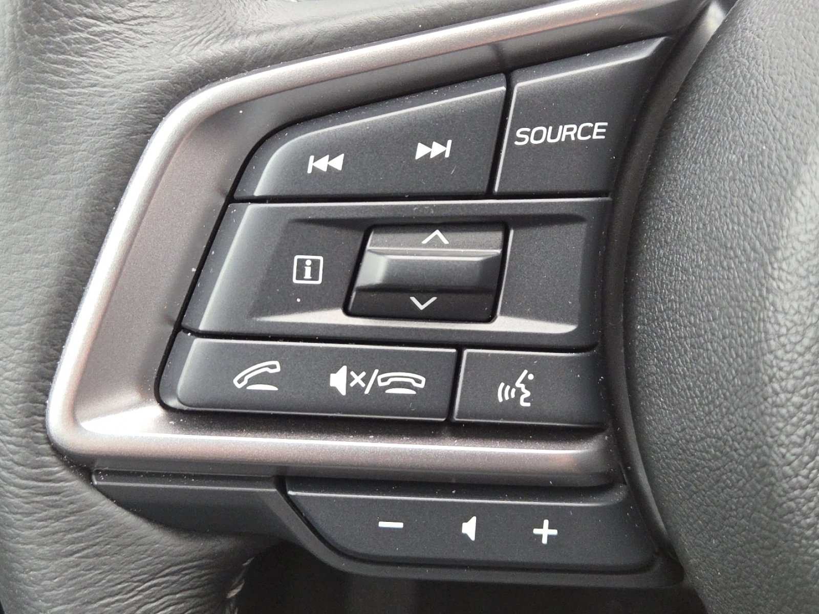 Used 2025 Subaru Legacy Premium image 28