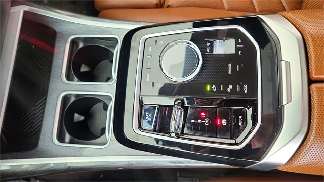 Used 2023 BMW i7 xDrive60 image 50