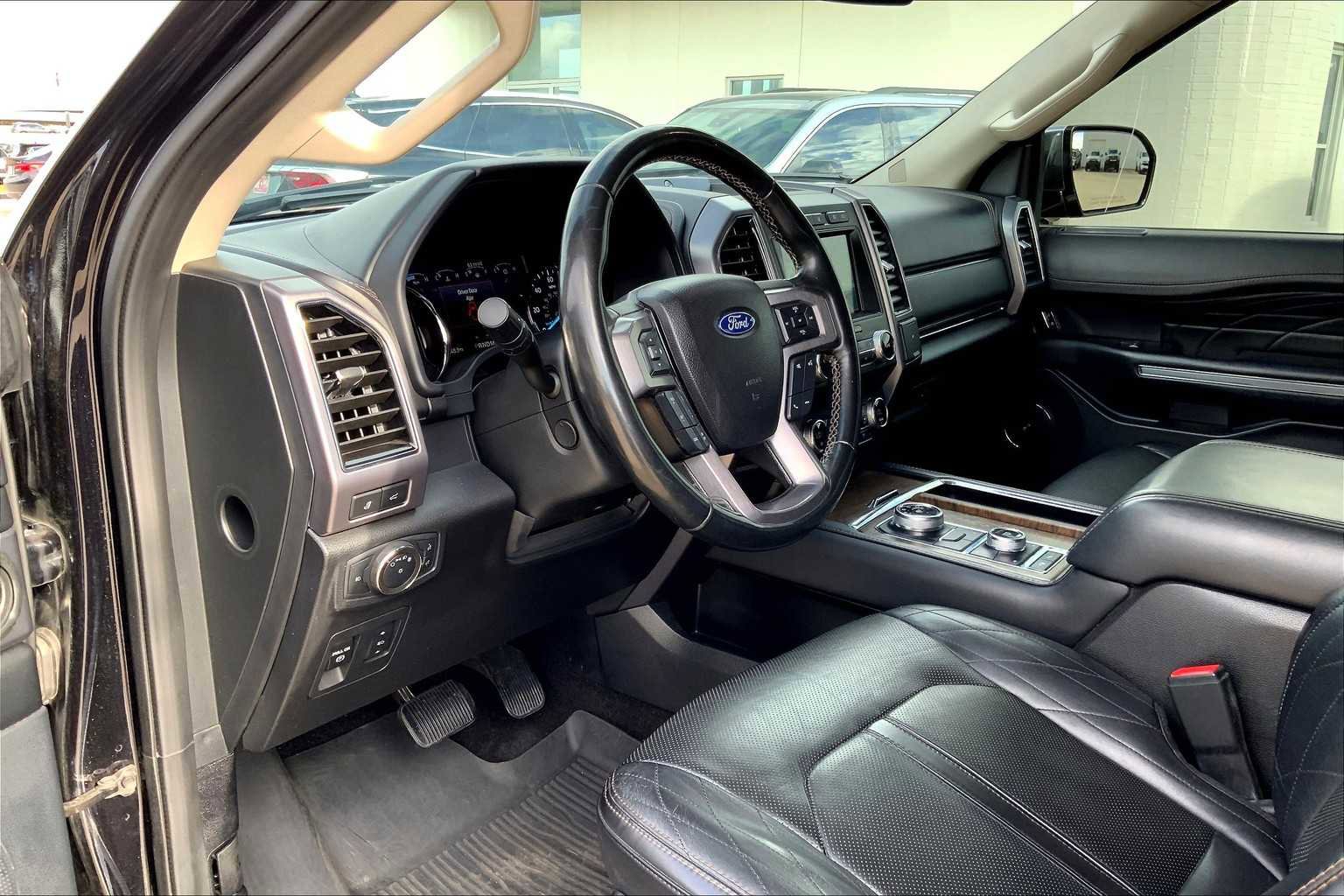 Used 2020 Ford Expedition Platinum image 16