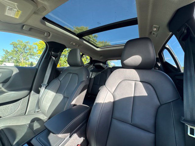 Used 2026 Volvo XC40 B5 Ultra w/ Climate Package AWD/4WD image 19