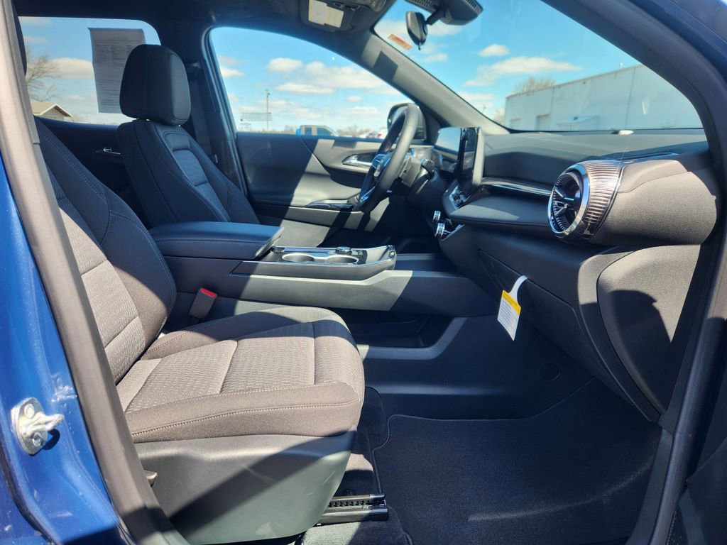 Used 2026 Chevrolet Equinox LT image 25