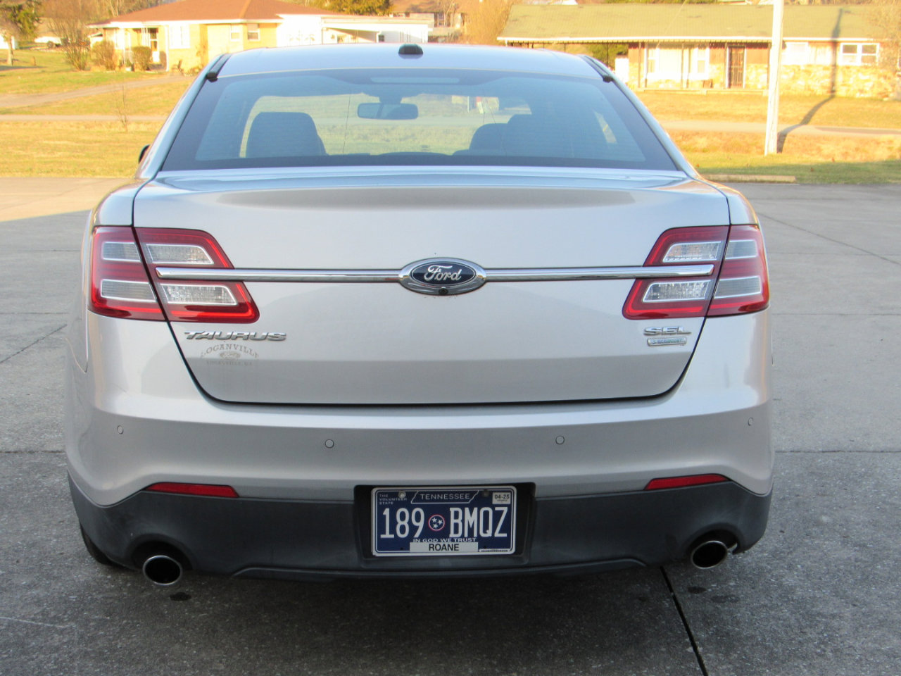 Used 2015 Ford Taurus SEL w/ Equipment Group 201A image 9