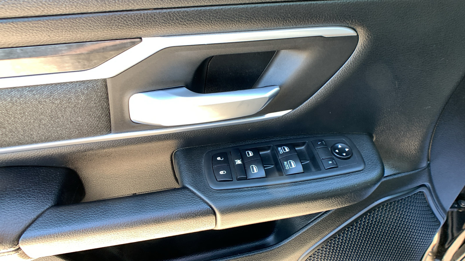 Used 2020 RAM 1500 Big Horn AWD/4WD image 12