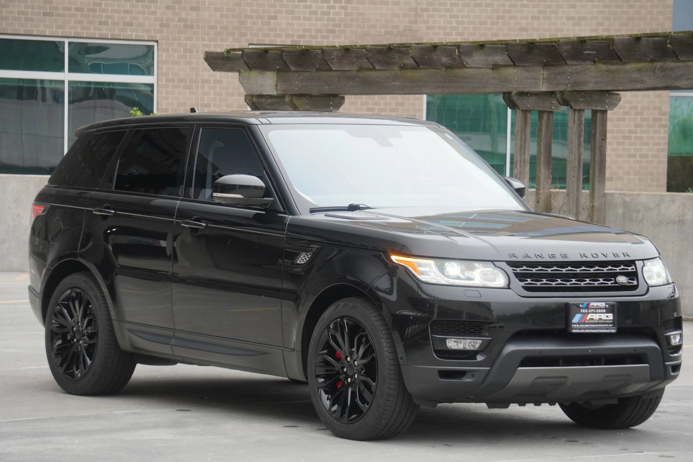 Used 2016 Land Rover Range Rover Sport Supercharged AWD/4WD image 24