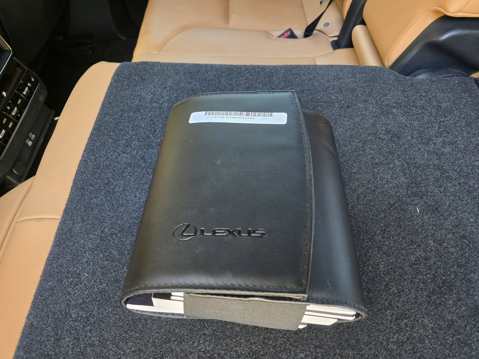 Used 2018 Bentley Bentayga AWD/4WD image 51
