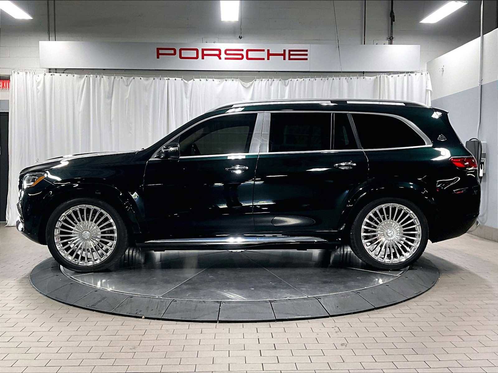 Used 2021 Mercedes-Benz Maybach GLS 600 4MATIC image 2