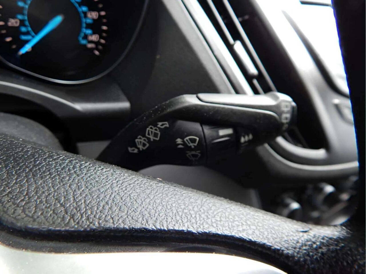 Used 2016 Ford Escape SE AWD/4WD image 21